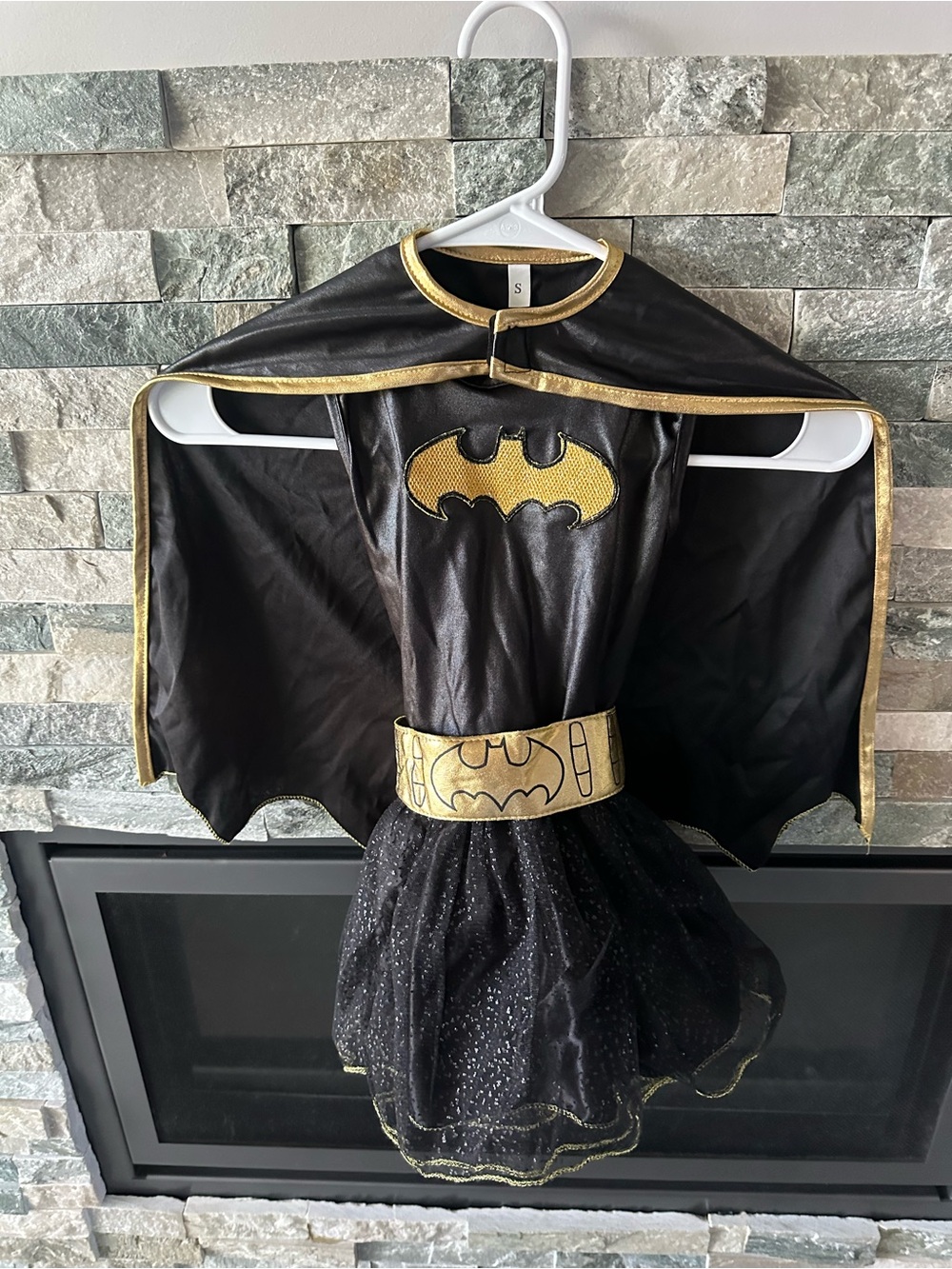 DC Batgirl Kids Costume - Black & Gold Size 4-6